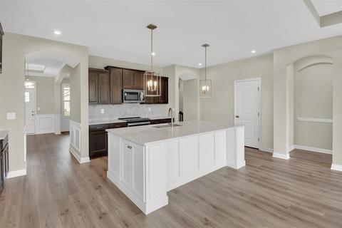 1005 Prestwick Pl, Cincinnati, OH 45245 photo 3