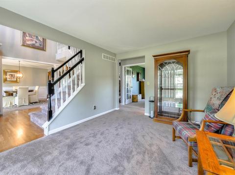 662 Dorgene Ln, Cincinnati, OH 45244 photo 5