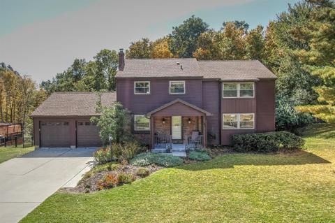 5809 Cedaridge Dr, Cincinnati, OH 45247 photo 1