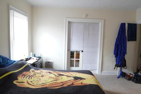 3954 Vine St, Cincinnati, OH 45217 photo 8
