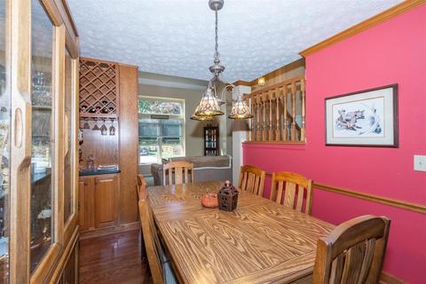 308 Parktrace Ct, Cincinnati, OH 45238 photo 13