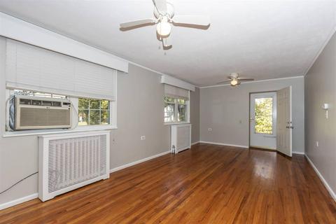 30 Burnham St, Greenhills, OH 45218 photo 4