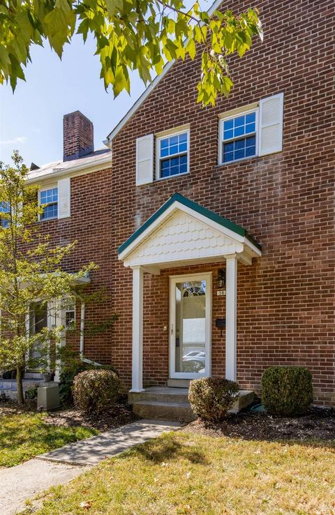 30 Burnham St, Greenhills, OH 45218 photo 2