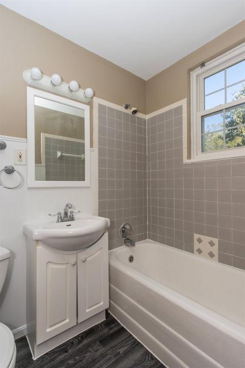 30 Burnham St, Greenhills, OH 45218 photo 17