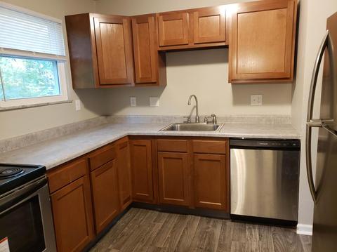 2527 Westpoint Dr, Cincinnati, OH 45231 photo 3