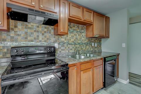 935 Harrogate Ct, Forest Park, OH 45240 photo 8