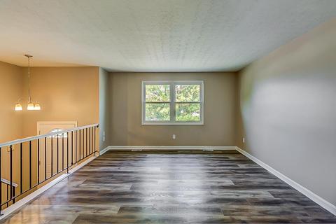 935 Harrogate Ct, Forest Park, OH 45240 photo 5