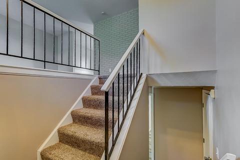 935 Harrogate Ct, Forest Park, OH 45240 photo 2
