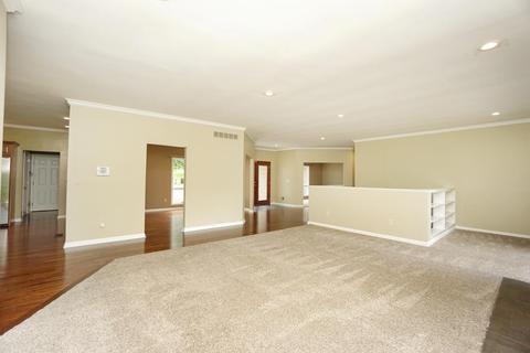 8918 Terwilligers Trl, Montgomery, OH 45249 photo 6