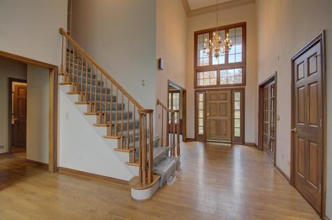 8729 Windfield Ln, Cincinnati, OH 45249 photo 2
