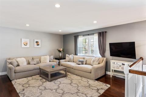 6040 Lagrange Ln, Cincinnati, OH 45239 photo 4