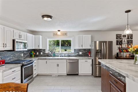1613 Mandarin Dr, Forest Park, OH 45240 photo 8