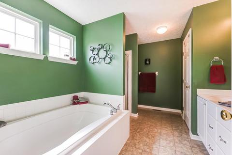 836 Hamlin Dr, Hamilton Township, OH 45039 photo 19