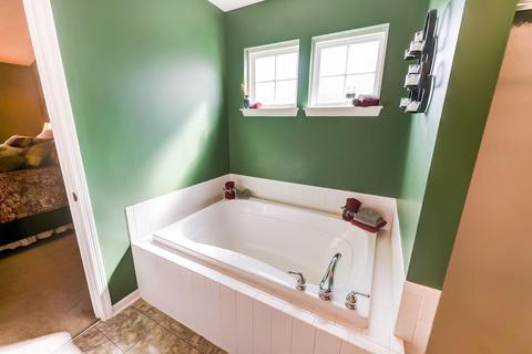 836 Hamlin Dr, Hamilton Township, OH 45039 photo 22