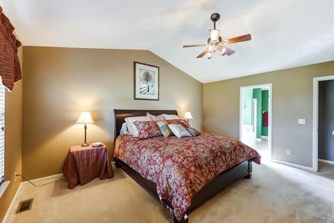 836 Hamlin Dr, Hamilton Township, OH 45039 photo 7