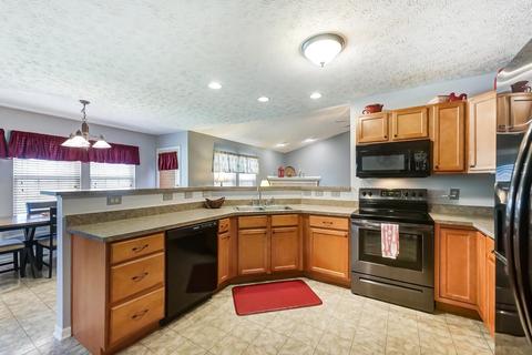 836 Hamlin Dr, Hamilton Township, OH 45039 photo 5