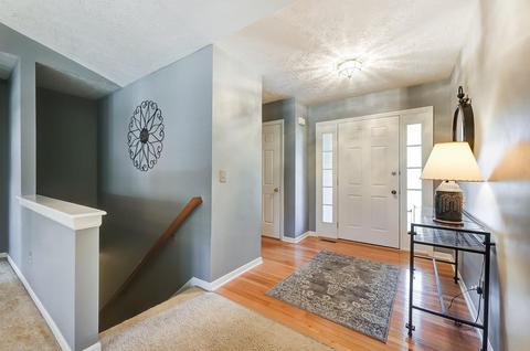 836 Hamlin Dr, Hamilton Township, OH 45039 photo 9