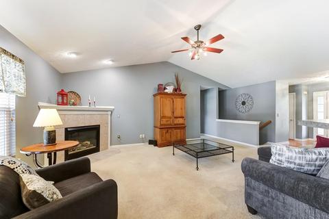 836 Hamlin Dr, Hamilton Township, OH 45039 photo 3