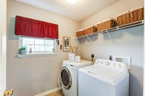 836 Hamlin Dr, Hamilton Township, OH 45039 photo 29