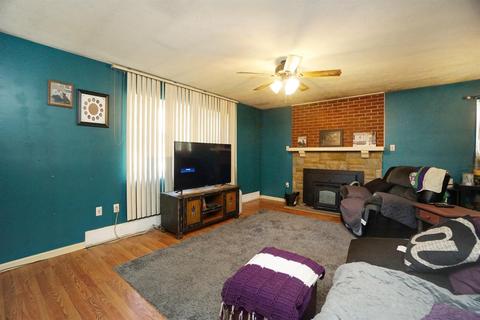 109 Ada Doty St, Gratis, OH 45330 photo 4