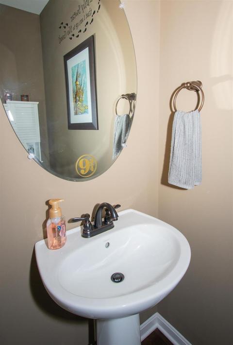 3366 Forestview Gardens Dr, Cincinnati, OH 45211 photo 17