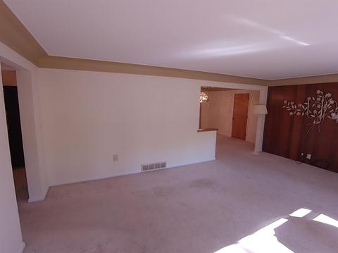 1056 Meredith Dr, Cincinnati, OH 45231 photo 8
