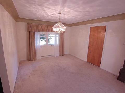 1056 Meredith Dr, Cincinnati, OH 45231 photo 9