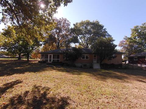1056 Meredith Dr, Cincinnati, OH 45231 photo 2