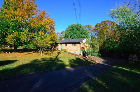 8762 Woodview Dr, Cincinnati, OH 45231 photo 2