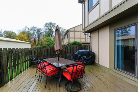 516 Halifax Cir, Cincinnati, OH 45244 photo 19