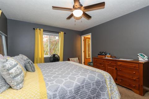 516 Halifax Cir, Cincinnati, OH 45244 photo 11