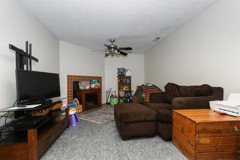 516 Halifax Cir, Cincinnati, OH 45244 photo 15