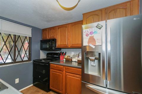516 Halifax Cir, Cincinnati, OH 45244 photo 9