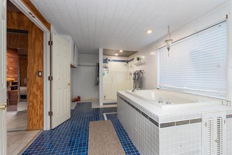 7142 Dundee Ct, Cincinnati, OH 45231 photo 27