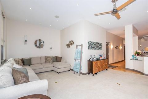 637 Walnut St #2, Cincinnati, OH 45202 photo 5