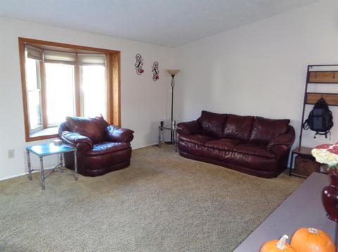 5666 Bluepine Dr, Cincinnati, OH 45247 photo 7
