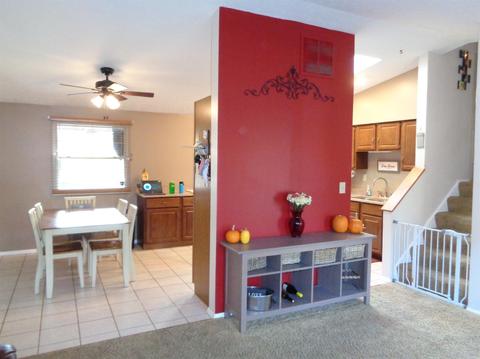 5666 Bluepine Dr, Cincinnati, OH 45247 photo 5