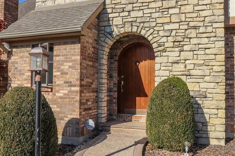 1196 Locust Corner Rd, Cincinnati, OH 45245 photo 2