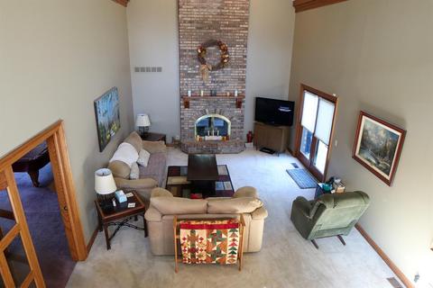 1196 Locust Corner Rd, Cincinnati, OH 45245 photo 6