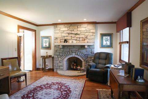 1196 Locust Corner Rd, Cincinnati, OH 45245 photo 4