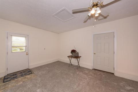 3913 Michael Dr, Cincinnati, OH 45255 photo 17