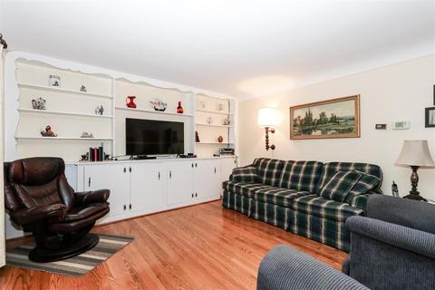 6696 Jamar Dr, Cincinnati, OH 45224 photo 5