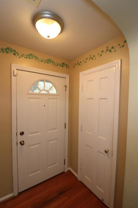 2676 Cedarbrook Dr, Golf Manor, OH 45237 photo 8