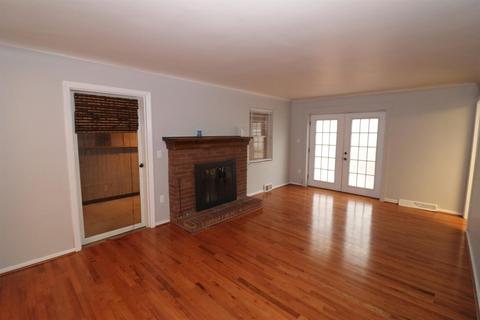 2676 Cedarbrook Dr, Golf Manor, OH 45237 photo 2