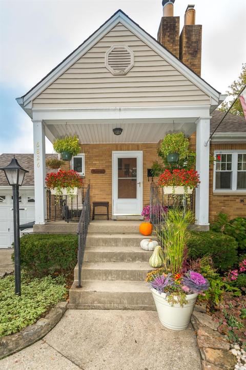 6826 Roe St, Cincinnati, OH 45227 photo 2