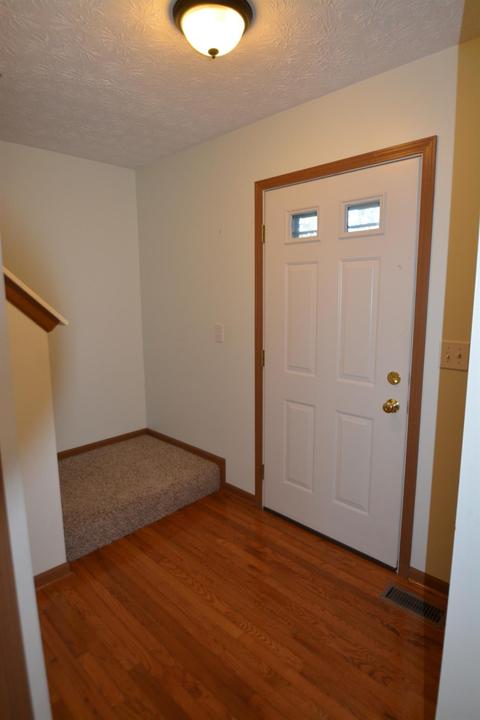 117 Azure View Ct, Hamilton Township, OH 45039 photo 2