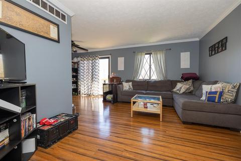 538 Halifax Cir, Cincinnati, OH 45244 photo 4