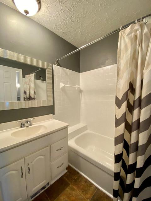 9314 Bluegate Dr, Cincinnati, OH 45231 photo 17