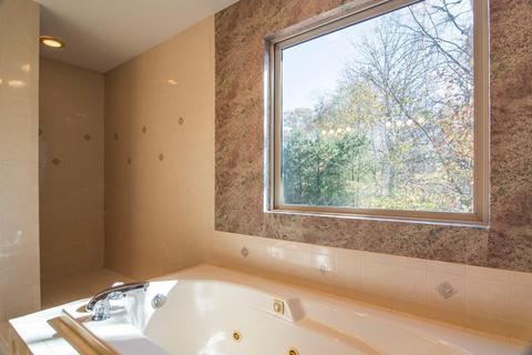 1351 Avalon Dr, Hamilton Township, OH 45039 photo 32