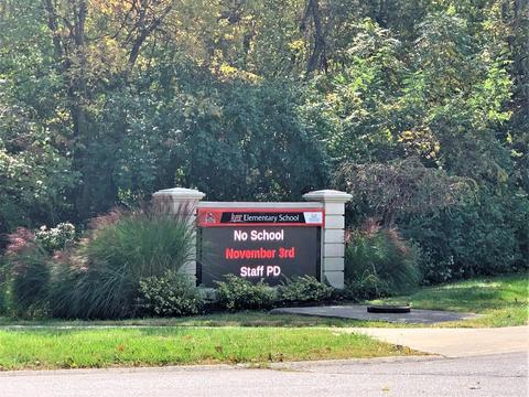 8476 Forest Rd, Cincinnati, OH 45255 photo 40